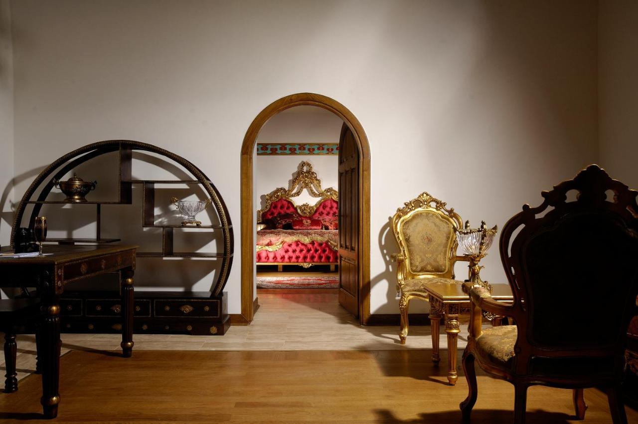 Cesme Kanuni Kervansaray Historical Hotel Exteriör bild