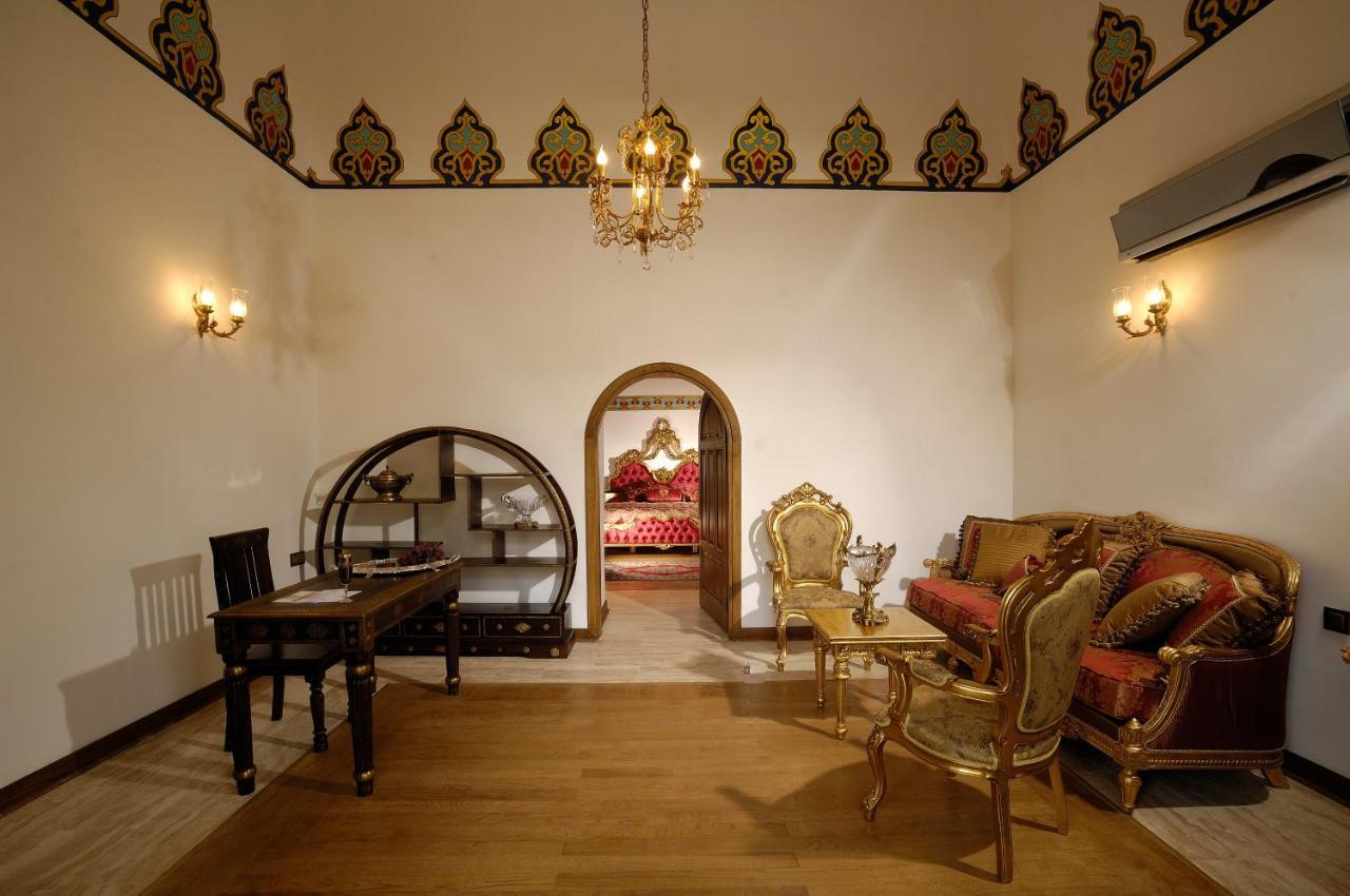 Cesme Kanuni Kervansaray Historical Hotel Exteriör bild