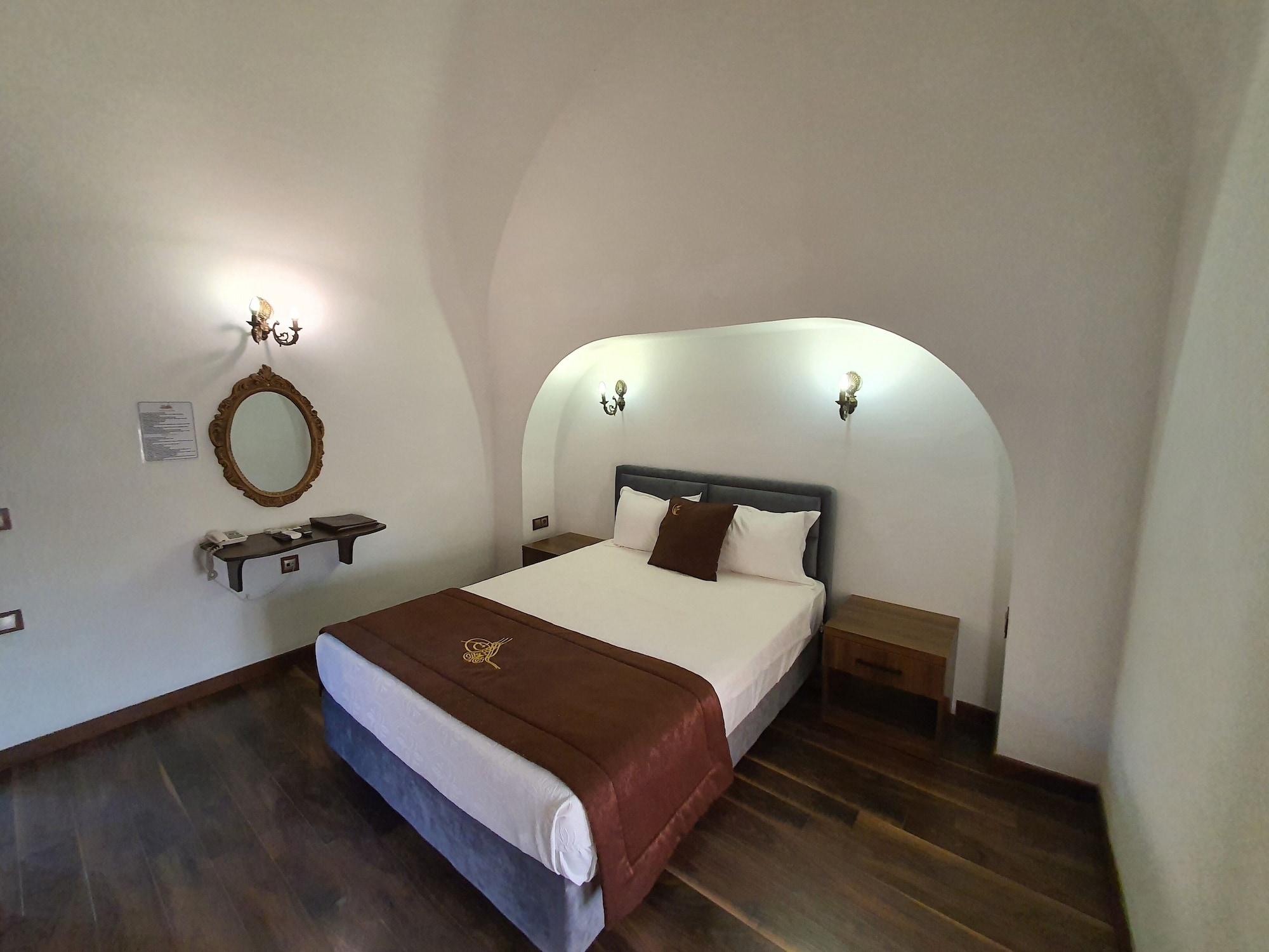 Cesme Kanuni Kervansaray Historical Hotel Exteriör bild
