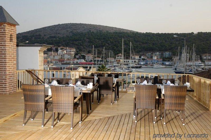 Cesme Kanuni Kervansaray Historical Hotel Restaurang bild