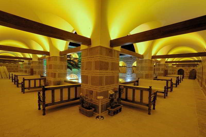 Cesme Kanuni Kervansaray Historical Hotel Exteriör bild